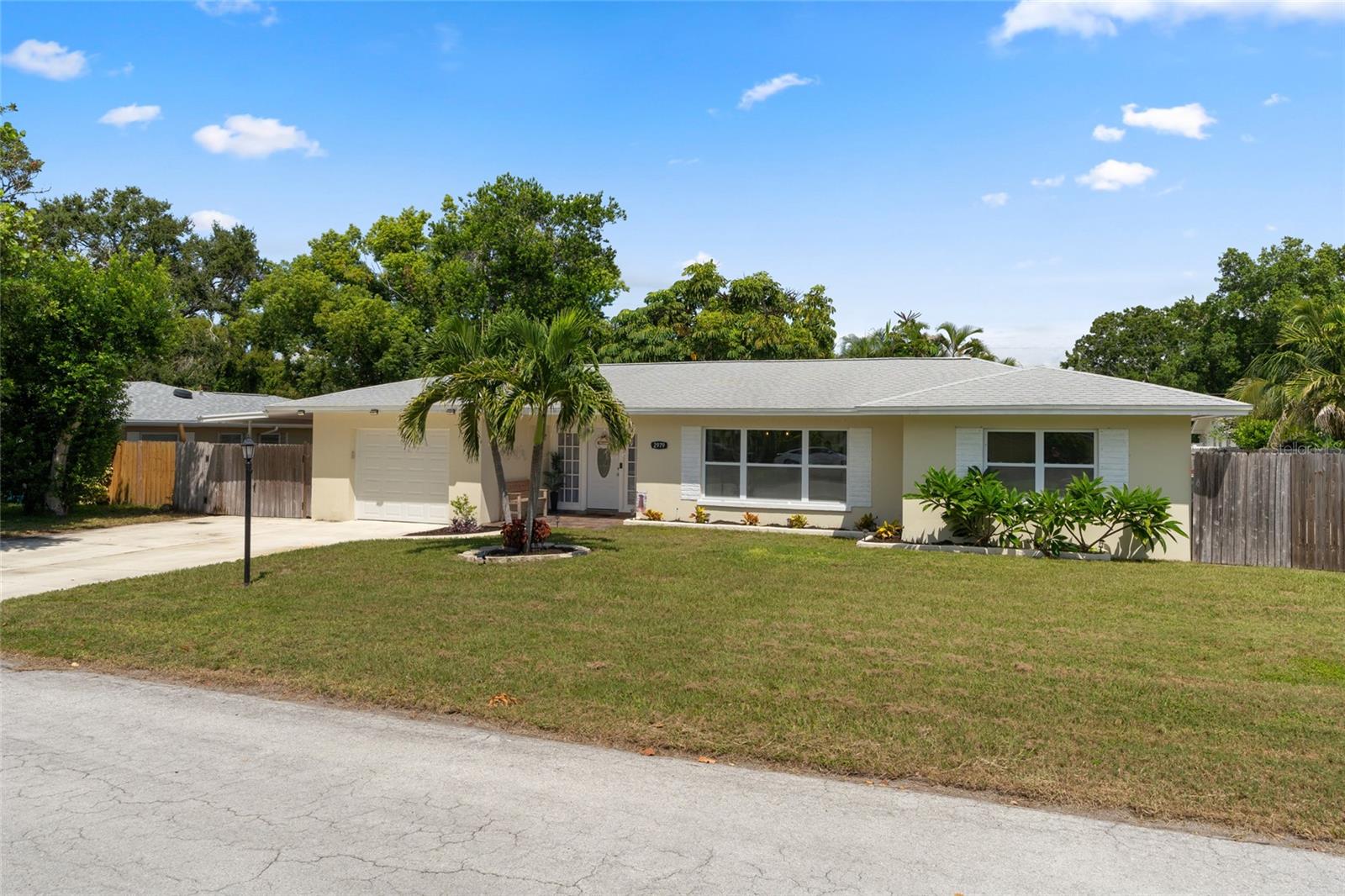 2979 DEL RIO DRIVE