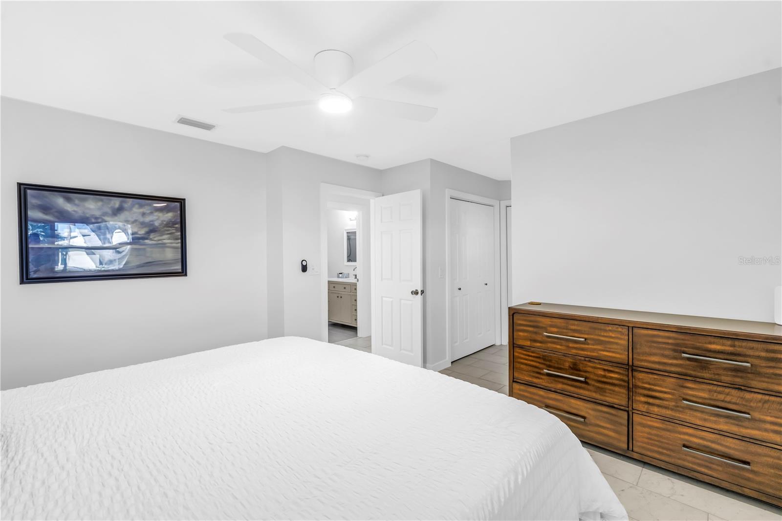 WHISPERING SANDS SEC 5 - Residential Lease