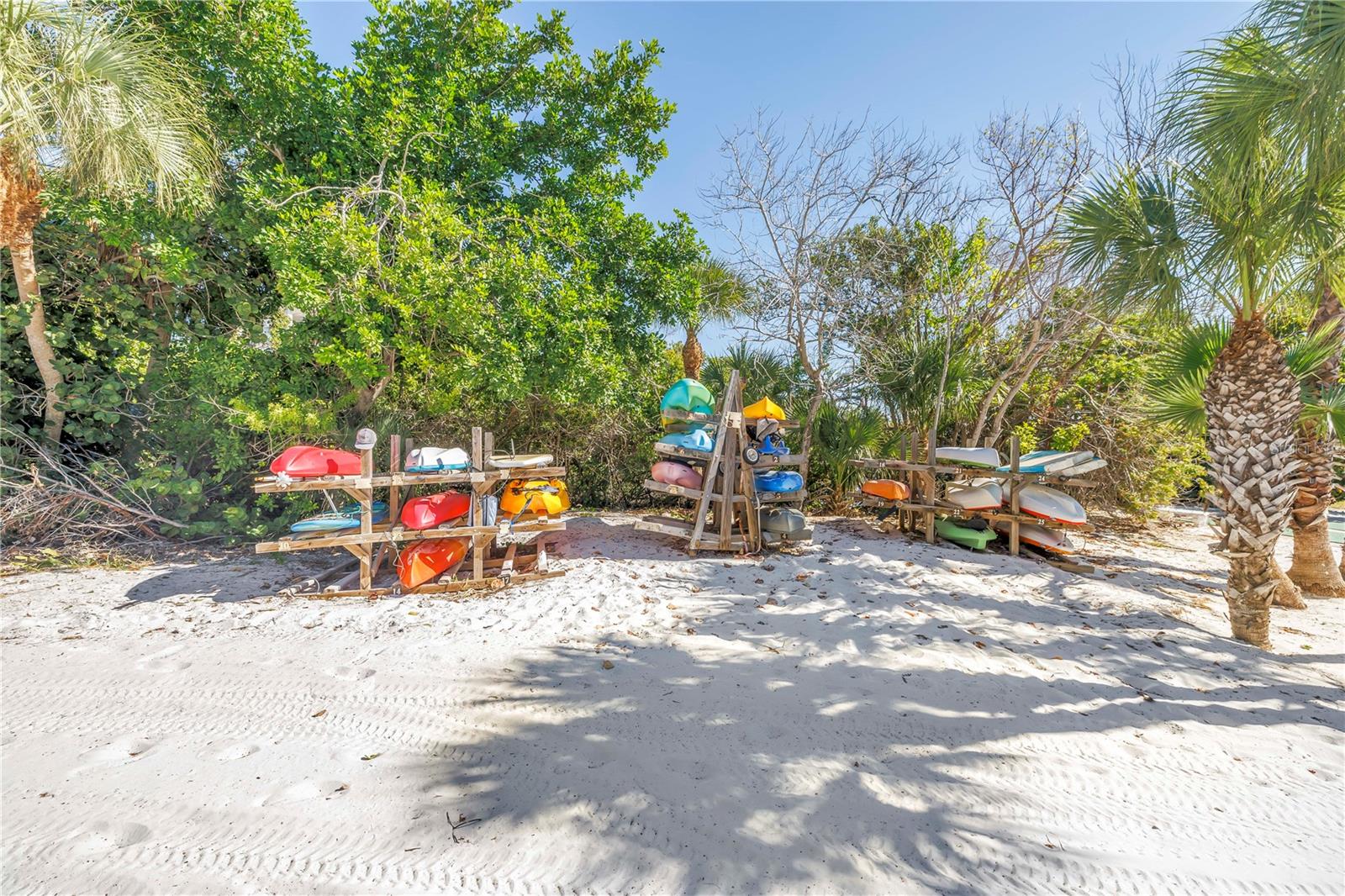 WHISPERING SANDS SEC 5 - Residential Lease