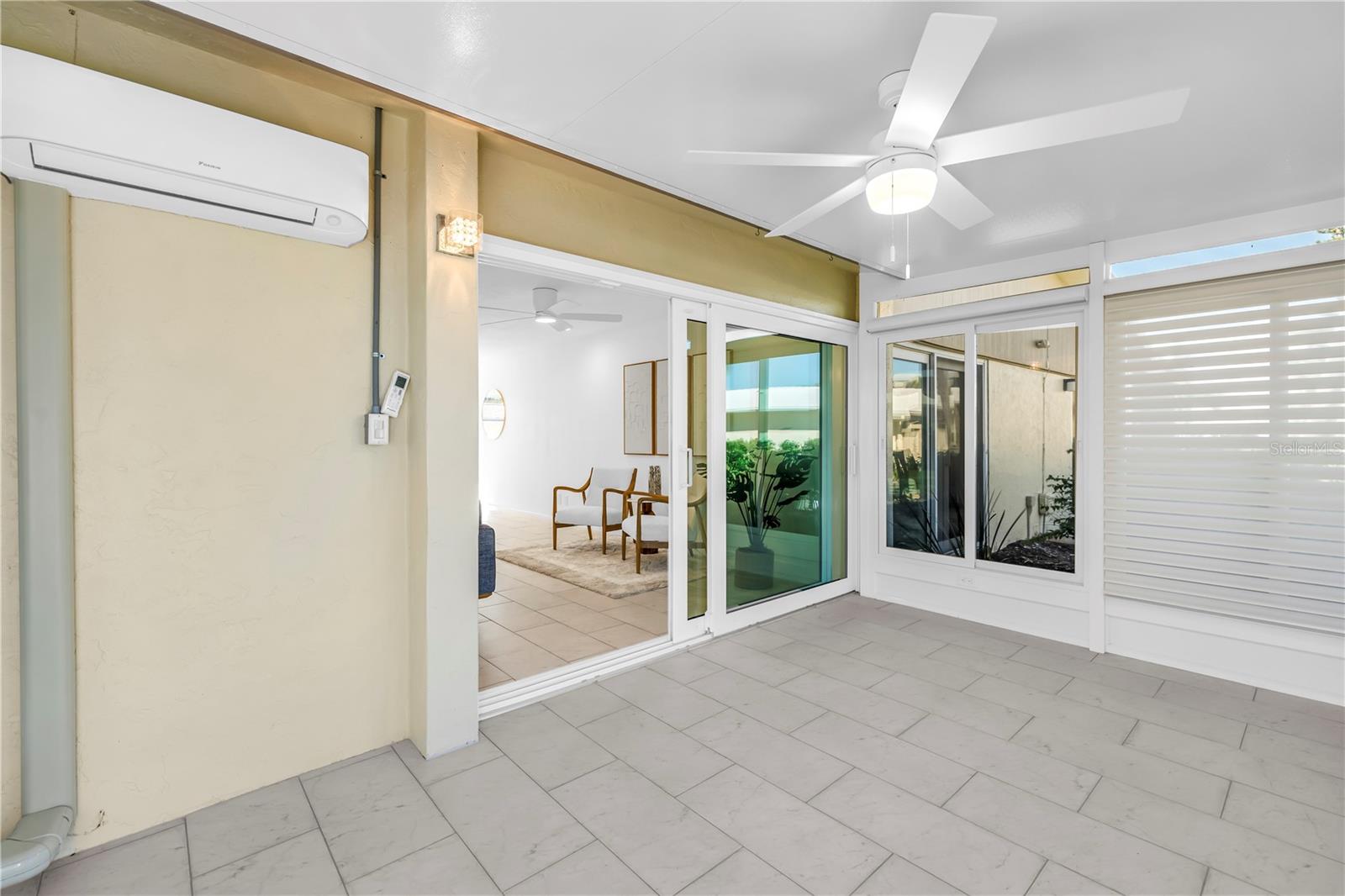 WHISPERING SANDS SEC 5 - Residential Lease