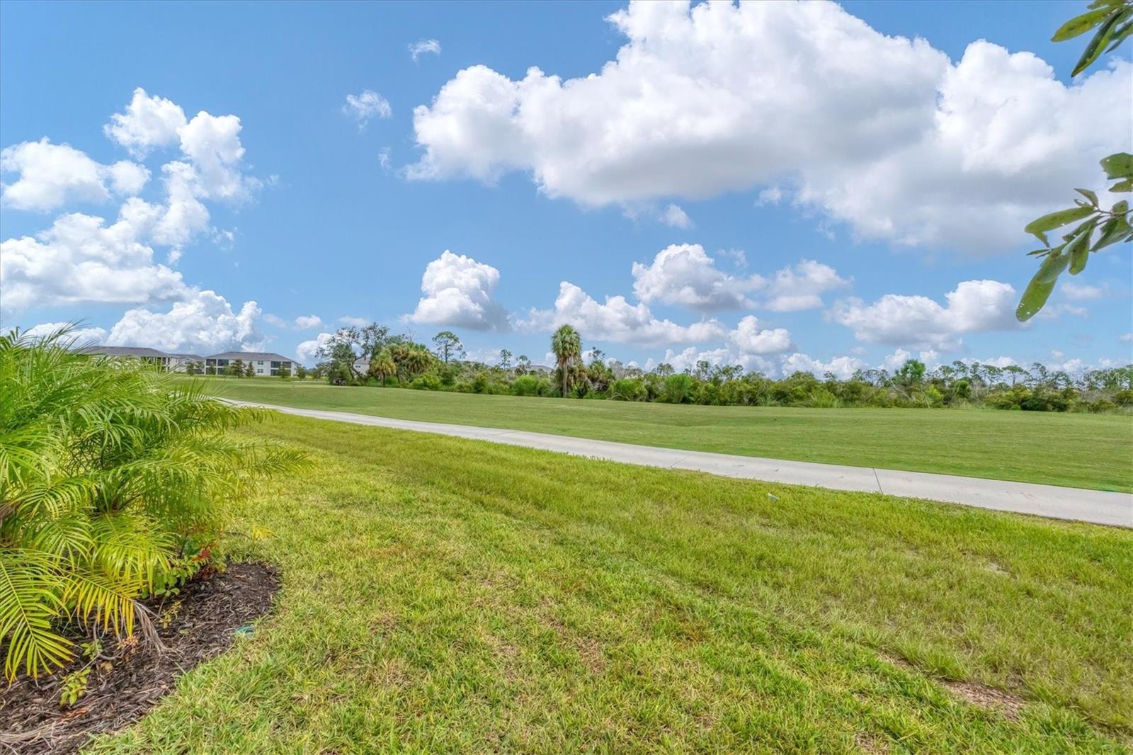 WELLEN PARK GOLF & COUNTRY CLUB - Residential Lease