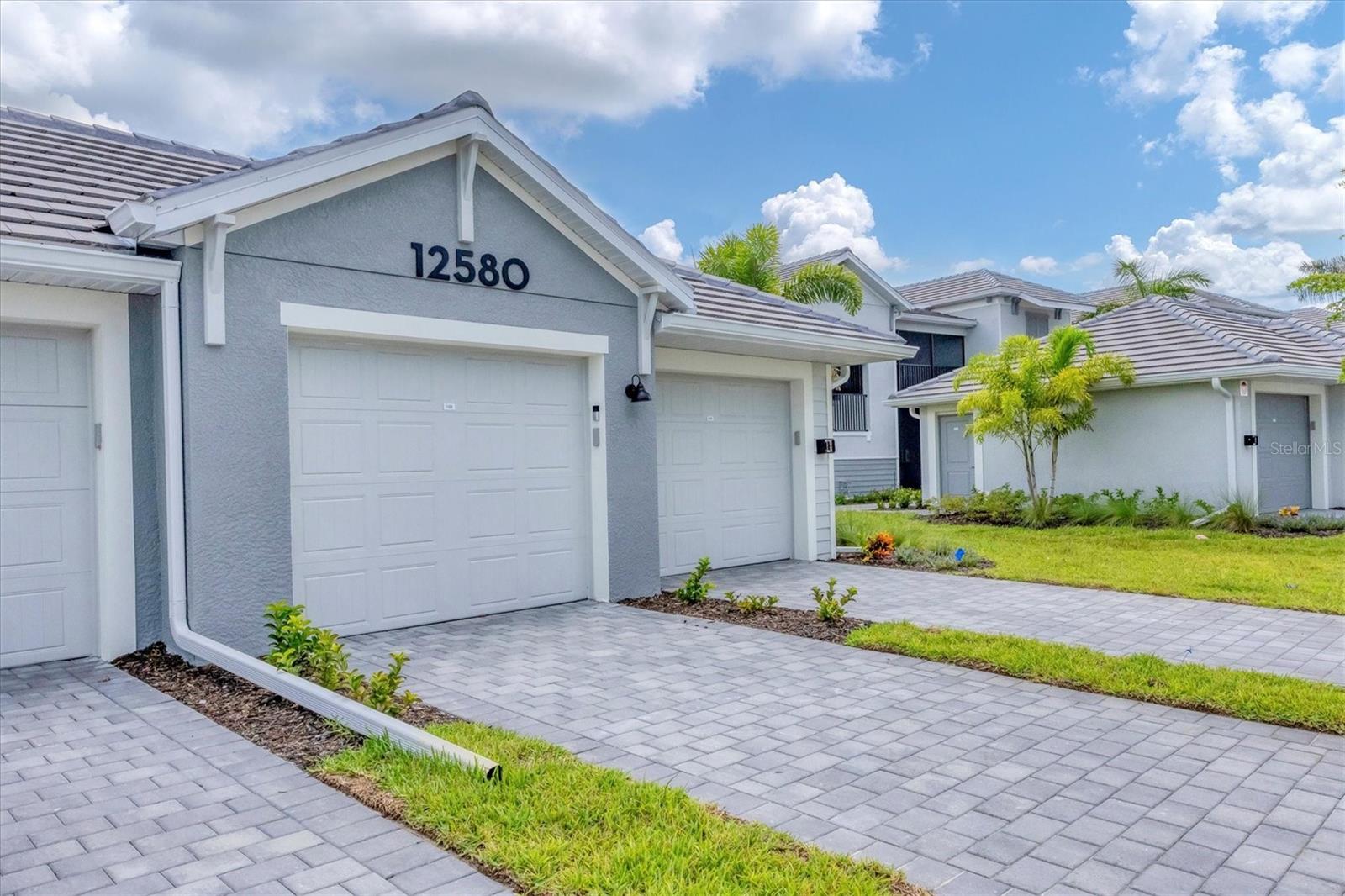 WELLEN PARK GOLF & COUNTRY CLUB - Residential Lease