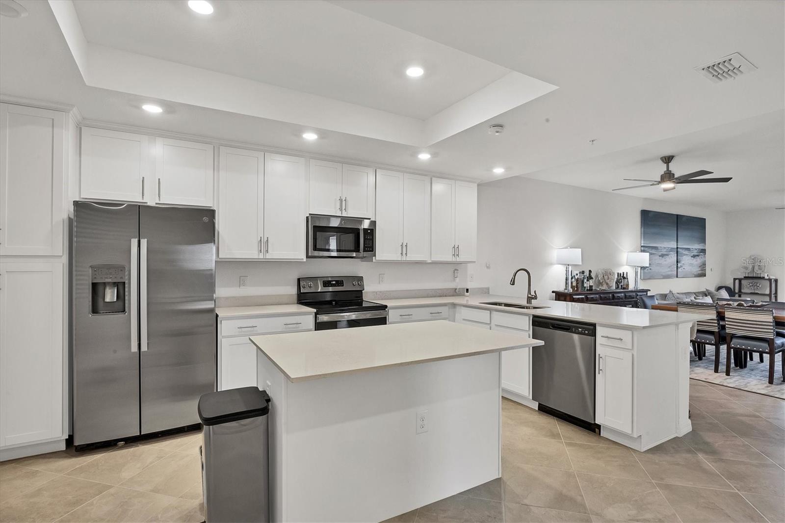 WELLEN PARK GOLF & COUNTRY CLUB - Residential Lease