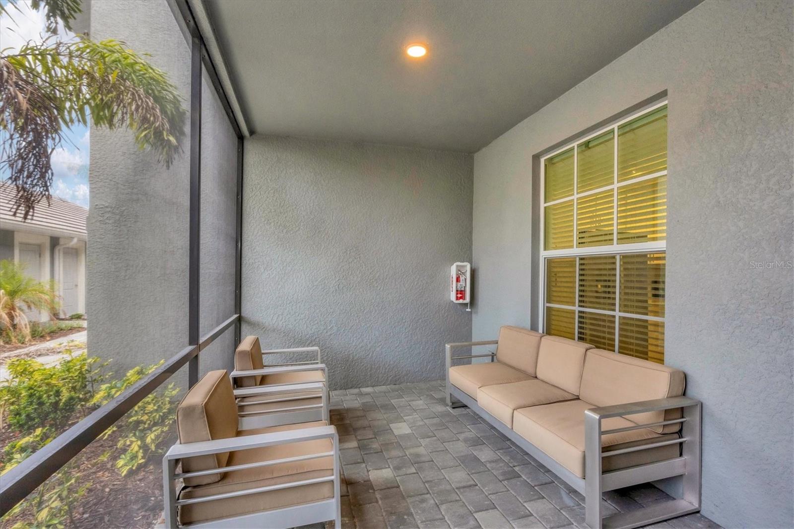 WELLEN PARK GOLF & COUNTRY CLUB - Residential Lease
