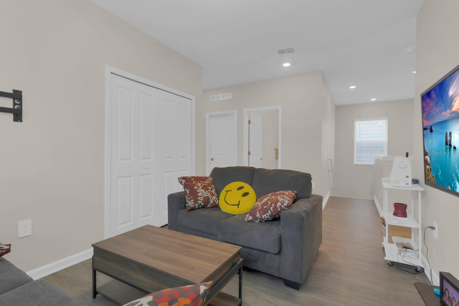 PINE GLEN PH 4 - Residential