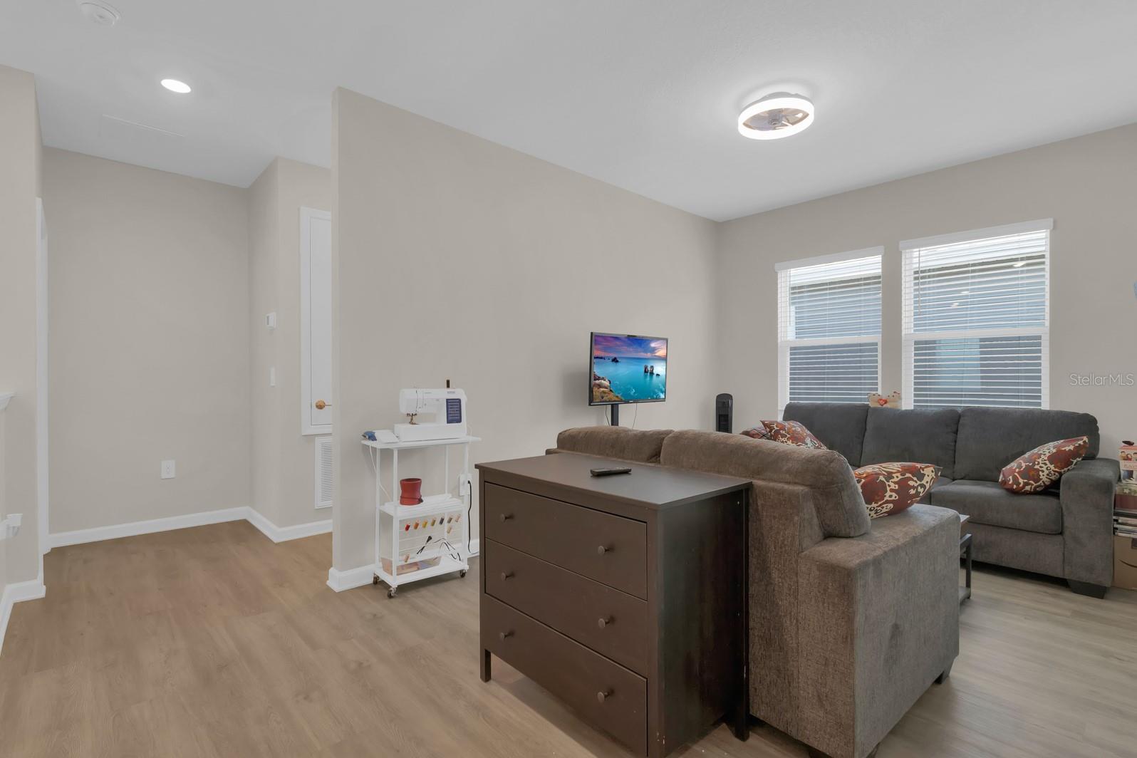 PINE GLEN PH 4 - Residential