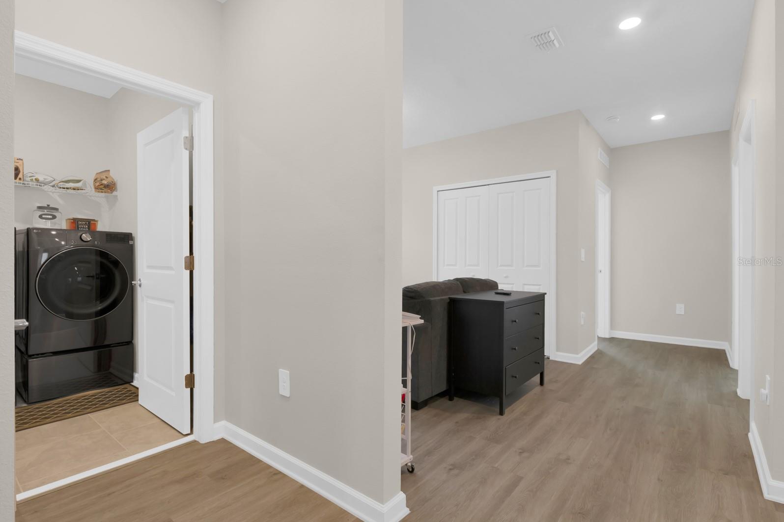 PINE GLEN PH 4 - Residential