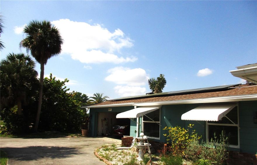 Auction Property. 2 BEDROOM 2 BATH POOL HOME situated on corner and adjacent lotT in the heart of Port Charlotte. Easy access to US41 for points North and South for dining, medical, shopping, Charlotte Harbor and more.  THIS PROPERTY HAS BEEN PLACED IN AN UPCOMING ONLINE EVENT. ALL PROPERTIES SUBJECT TO A BUYER PREMIUM.