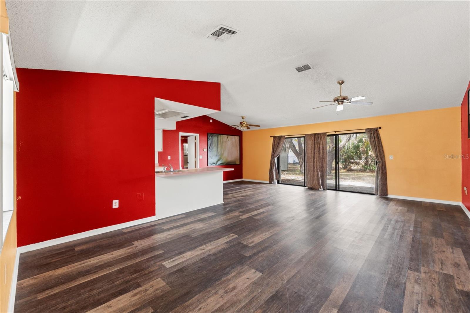 SPRING HILL - Residential