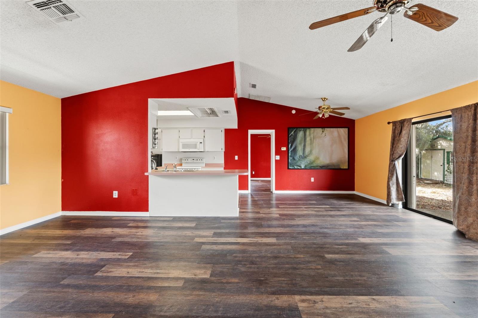 SPRING HILL - Residential