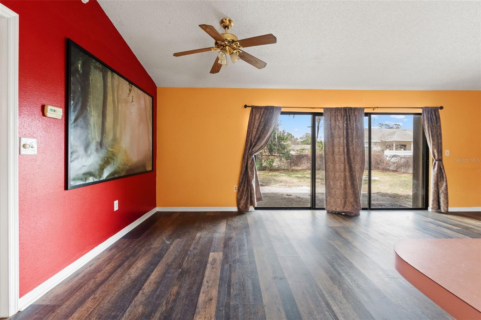 SPRING HILL - Residential