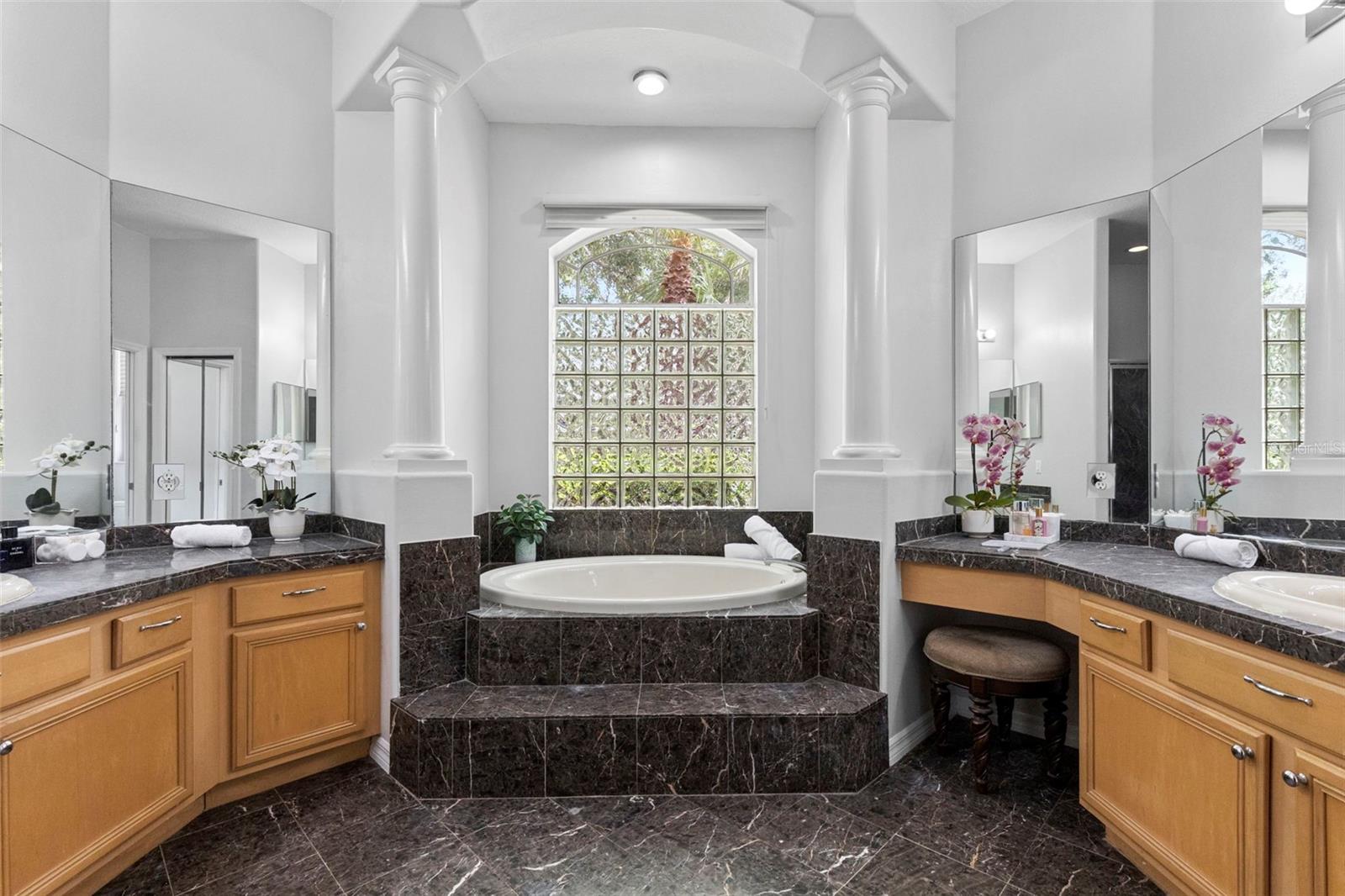 8380 GOLDEN PRAIRIE DRIVE
