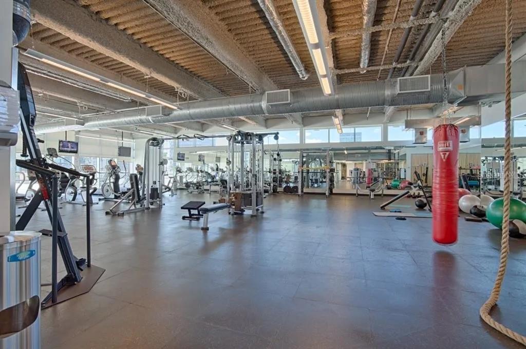 VUE/LK EOLA - Residential Lease