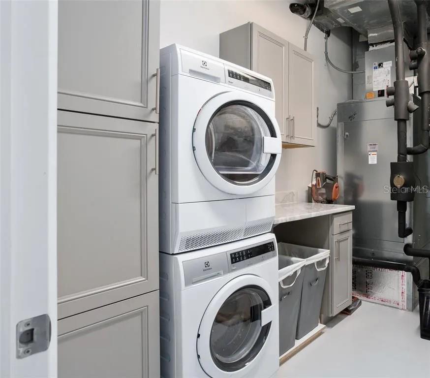 VUE/LK EOLA - Residential Lease