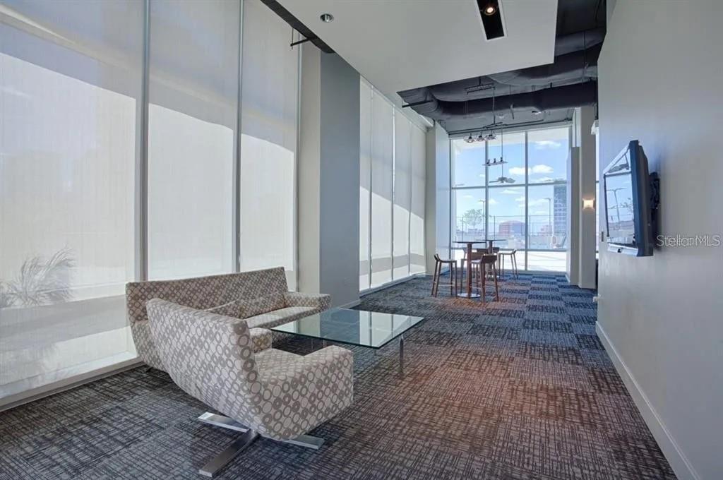 VUE/LK EOLA - Residential Lease