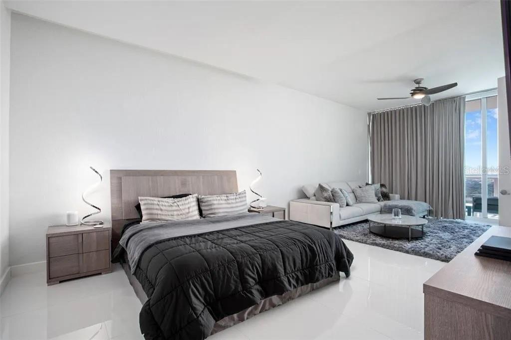 VUE/LK EOLA - Residential Lease