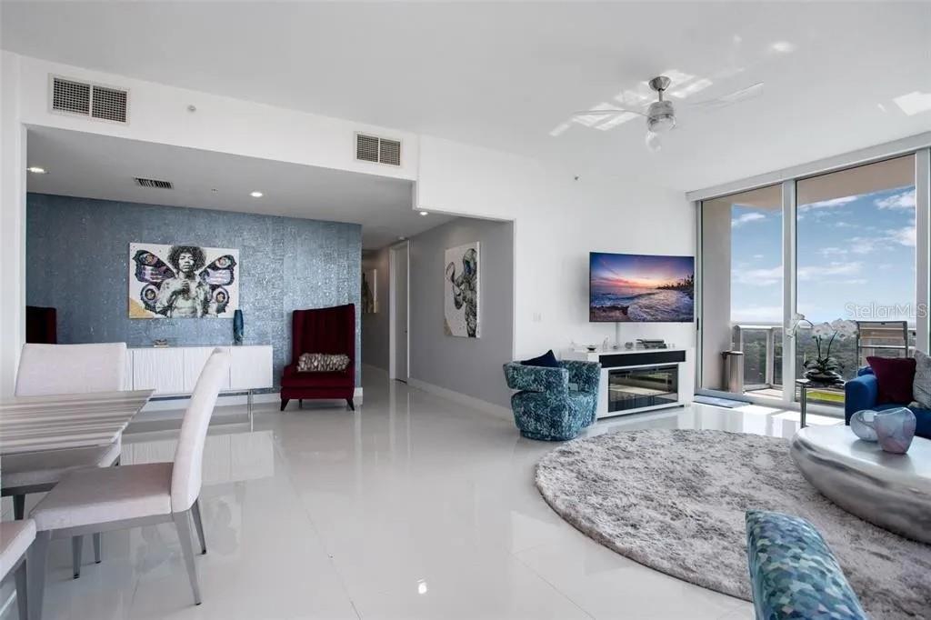 VUE/LK EOLA - Residential Lease