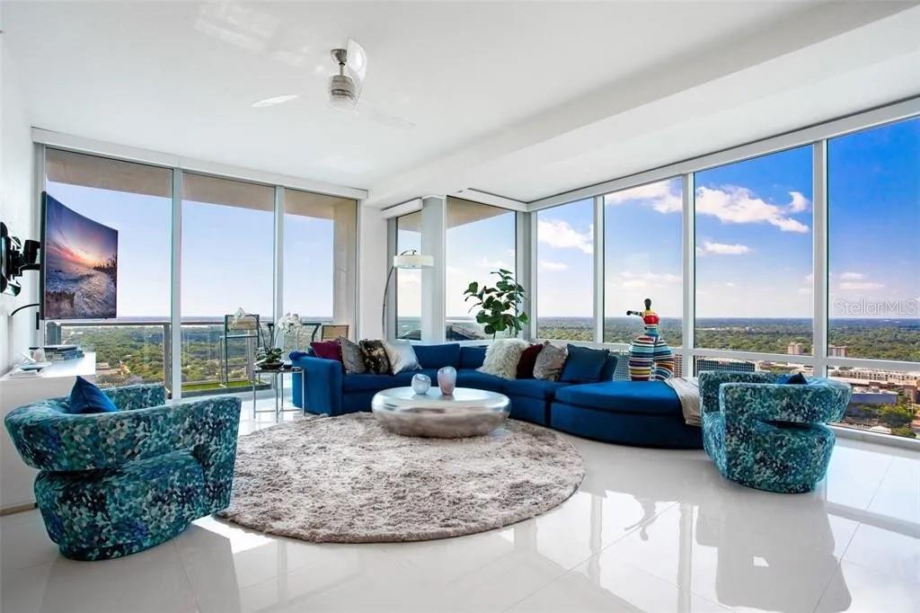 VUE/LK EOLA - Residential Lease