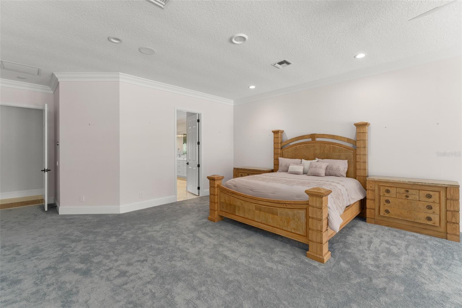 ISLEWORTH - Residential