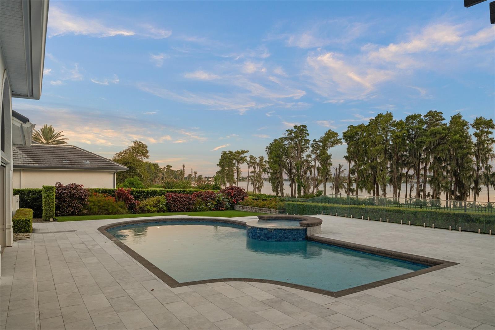 ISLEWORTH - Residential