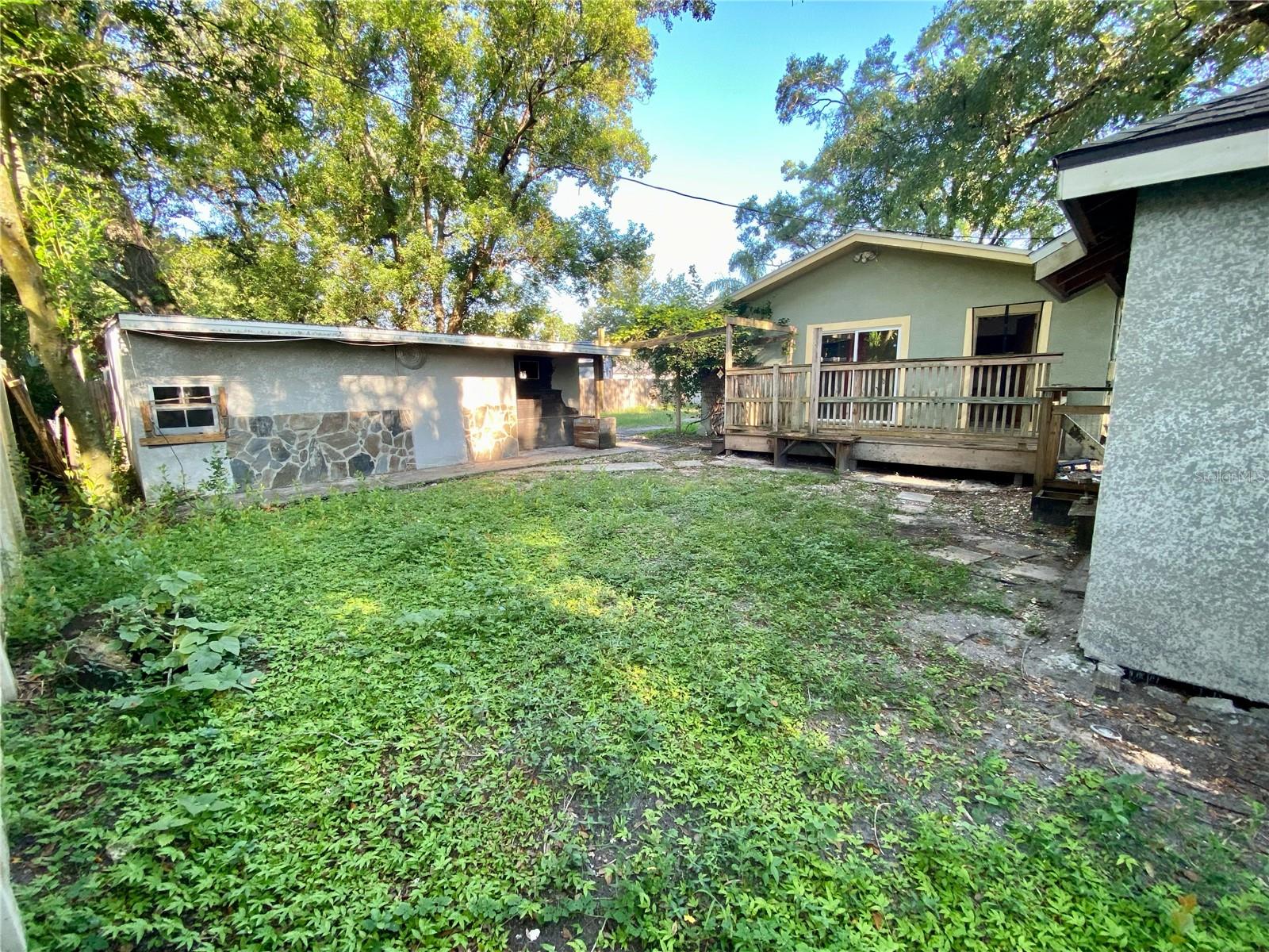 RIVERBEND MANOR - Residential