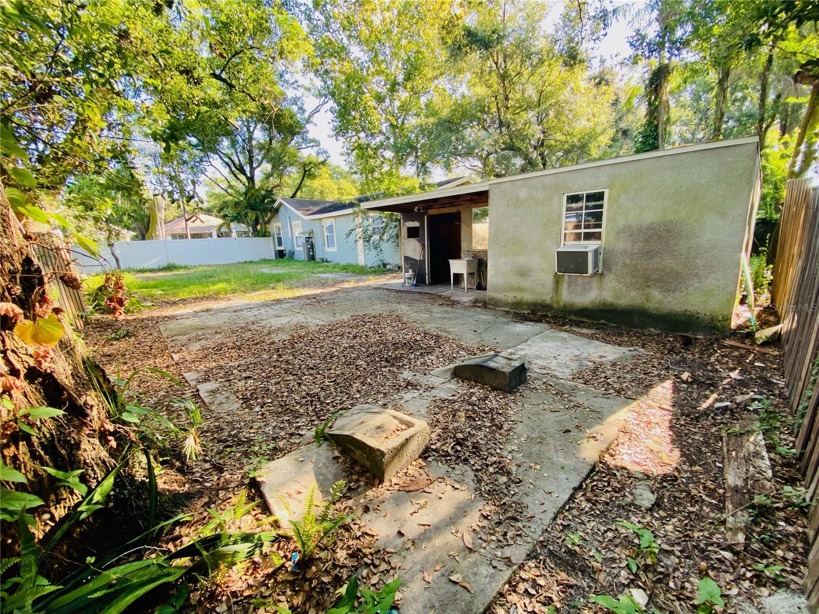 RIVERBEND MANOR - Residential