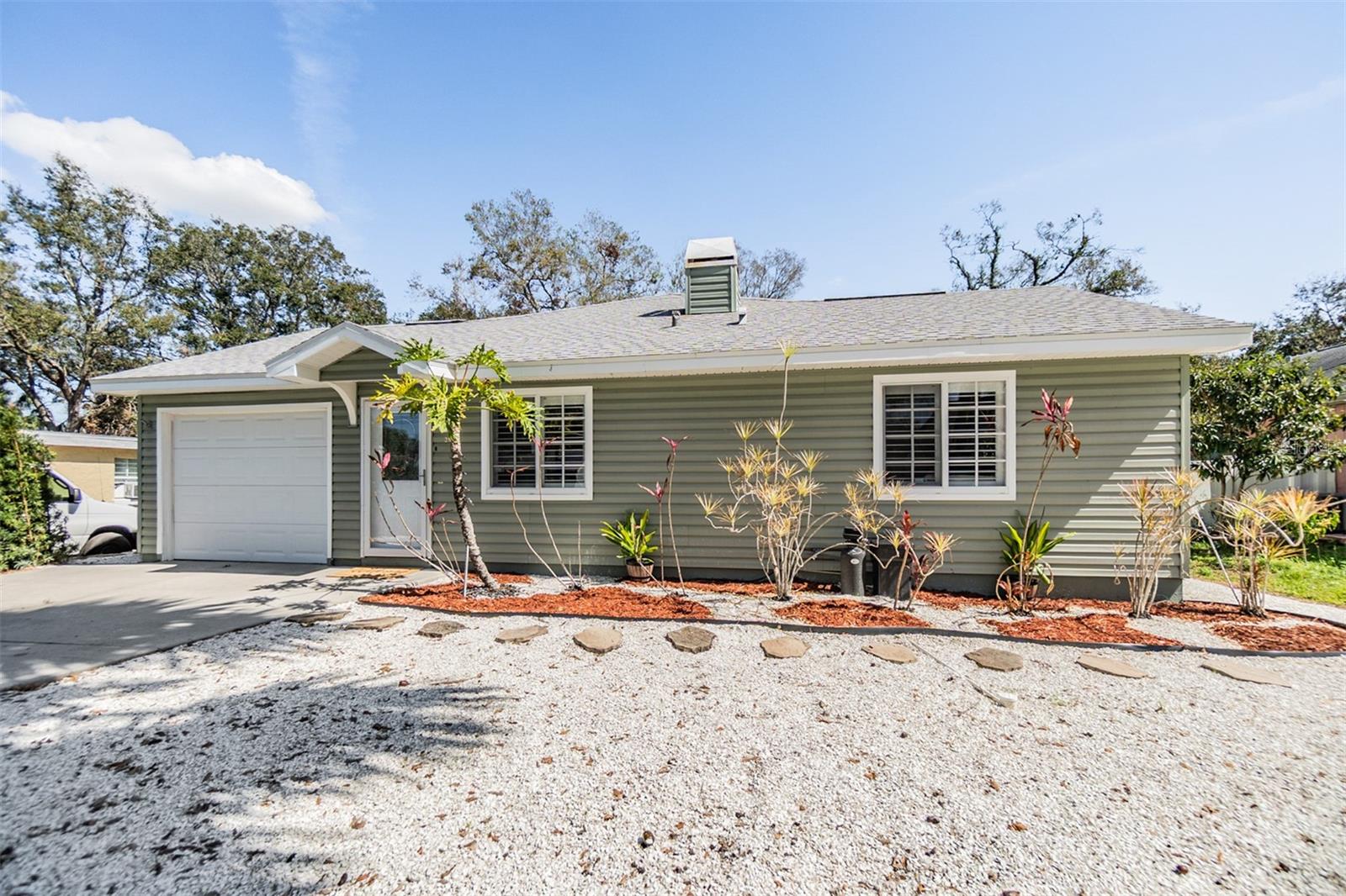 2951 BAY VIEW DR