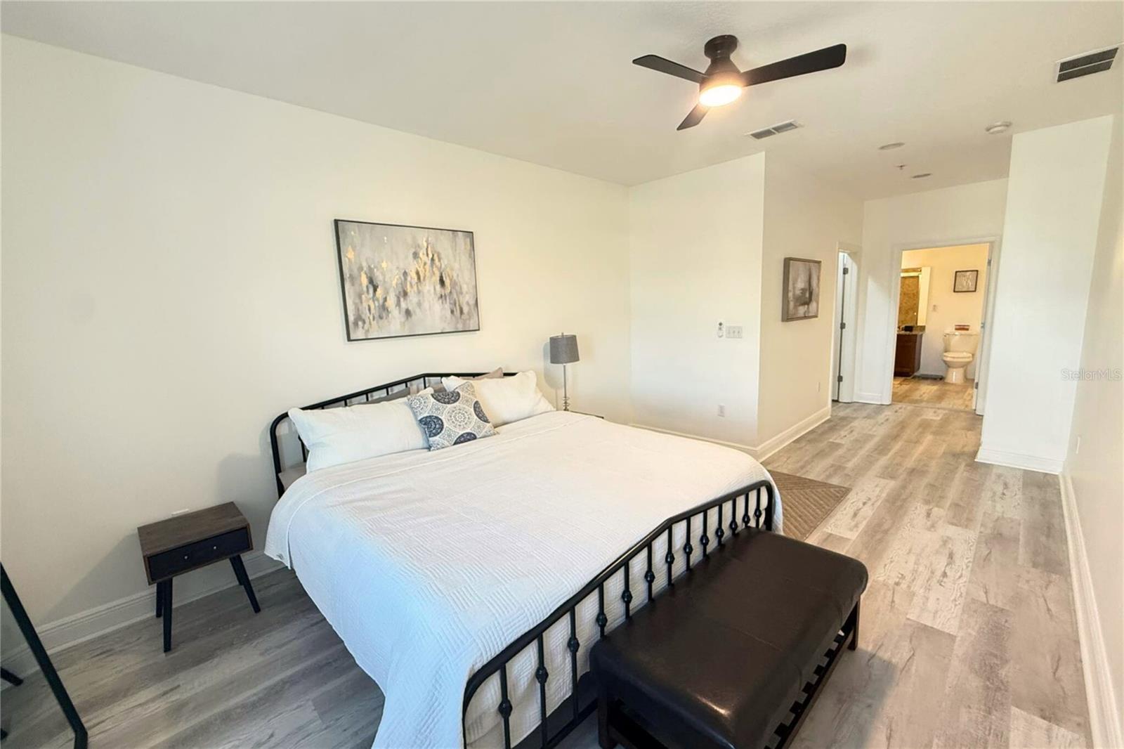 STATION SQUARE CONDO - Residential Lease