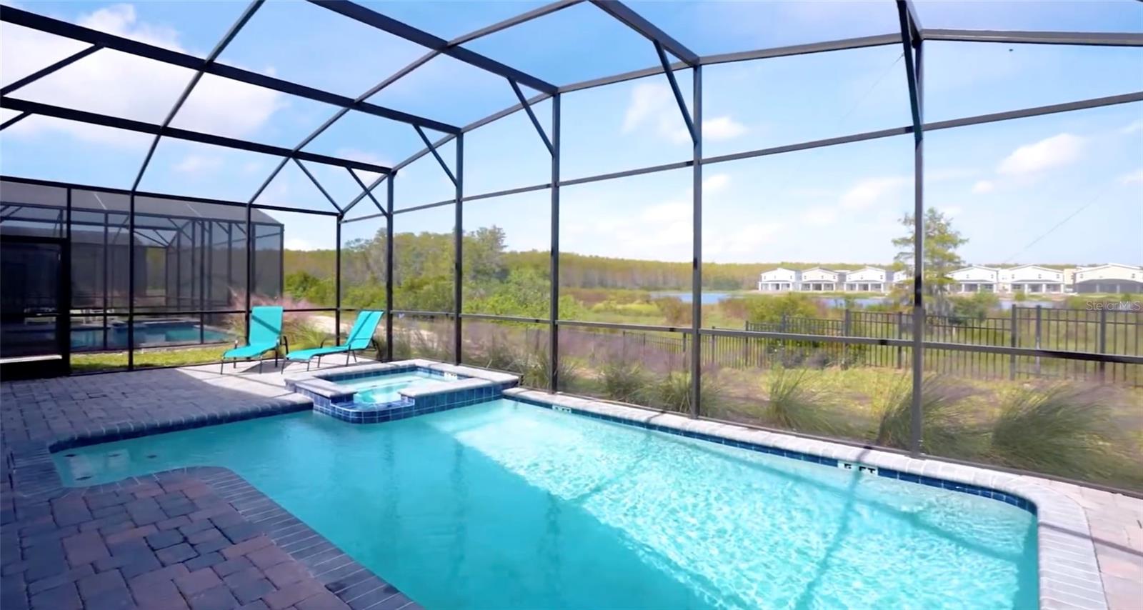 STOREY LAKE III - Residential