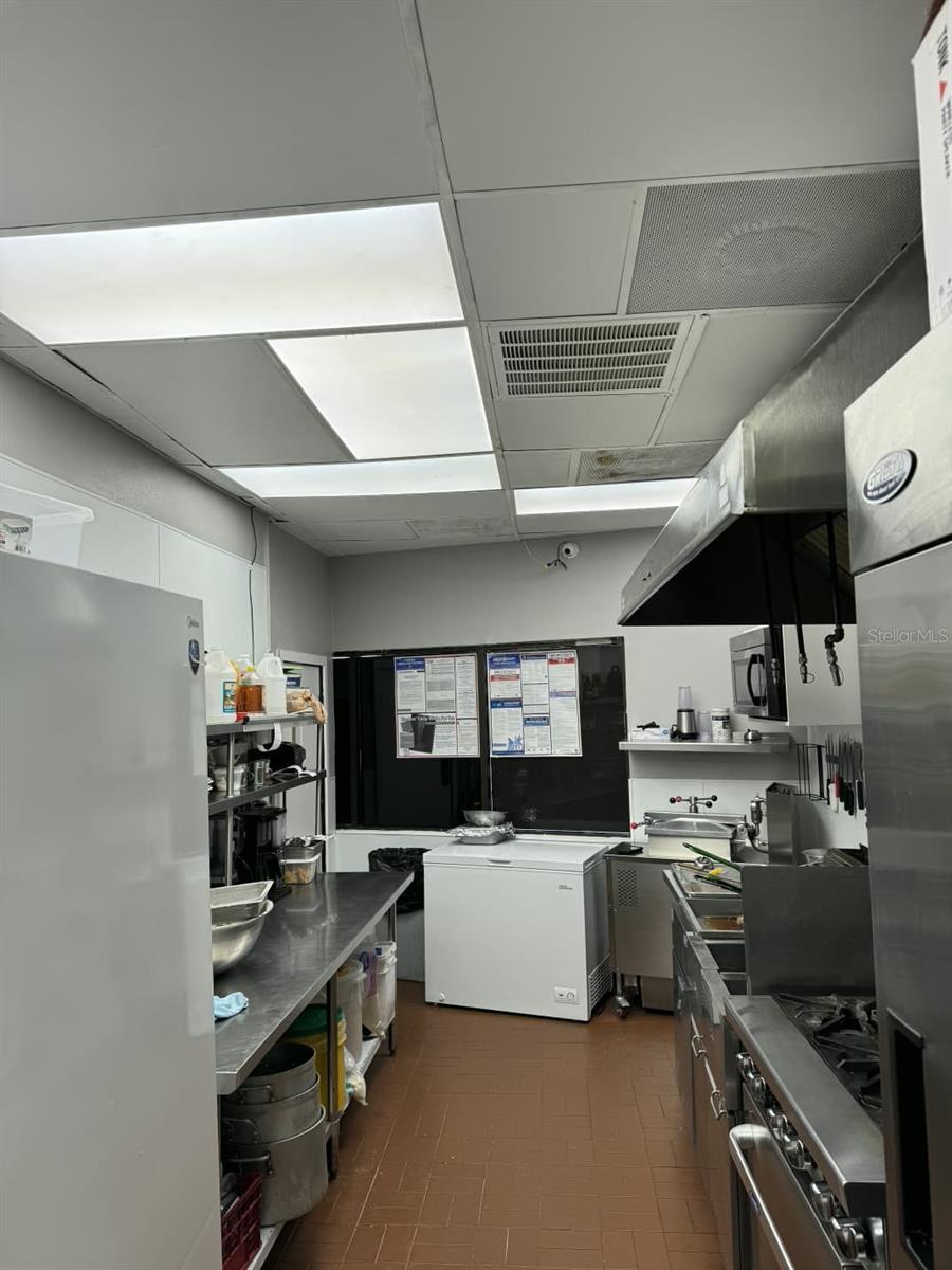 TAMPAS NORTH SIDE COUNTRY CLU - Business Opportunity