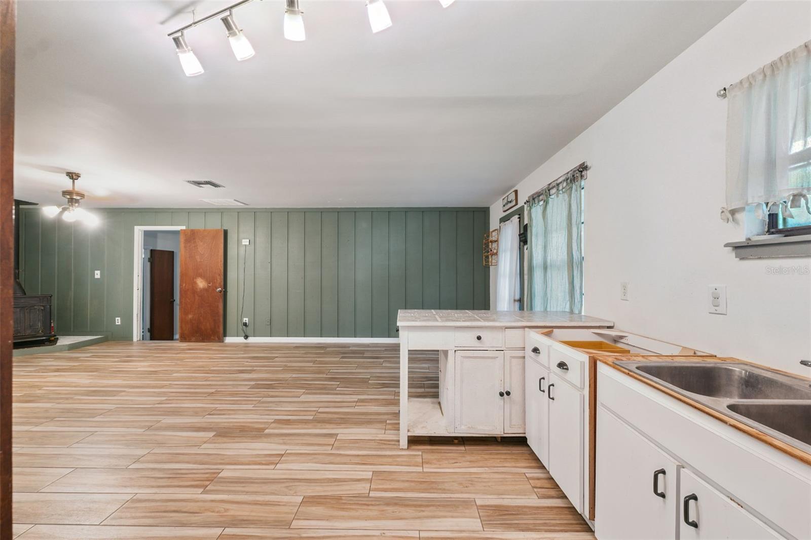 RIDGE MANOR FARMS - Residential