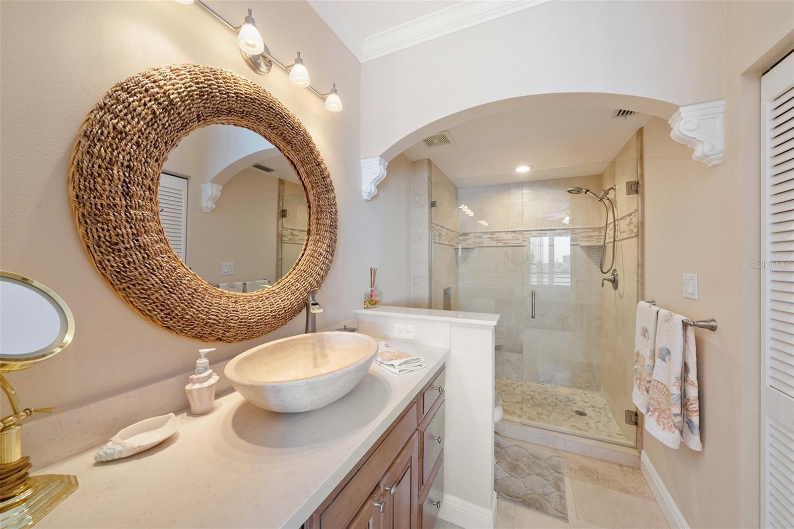 BEACHWALKER AT HARBOURSIDE CONDO - Residential