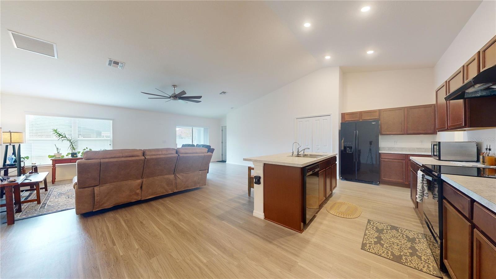 27 LEWISDALE LANE