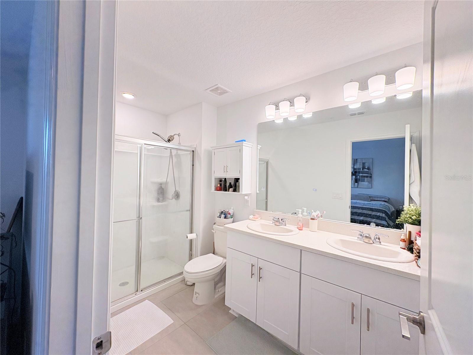 THE TOWNHOMES AT ANTHEM PARK - Residential Lease