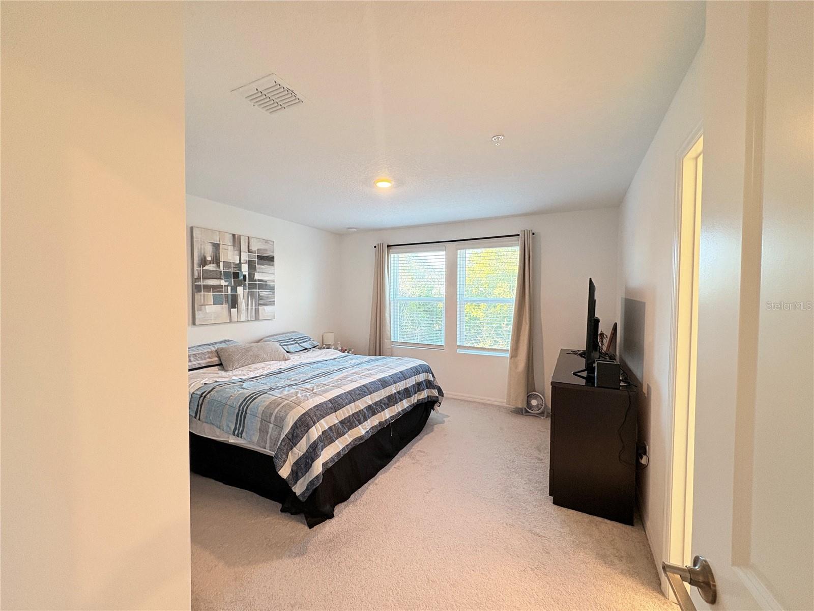 THE TOWNHOMES AT ANTHEM PARK - Residential Lease