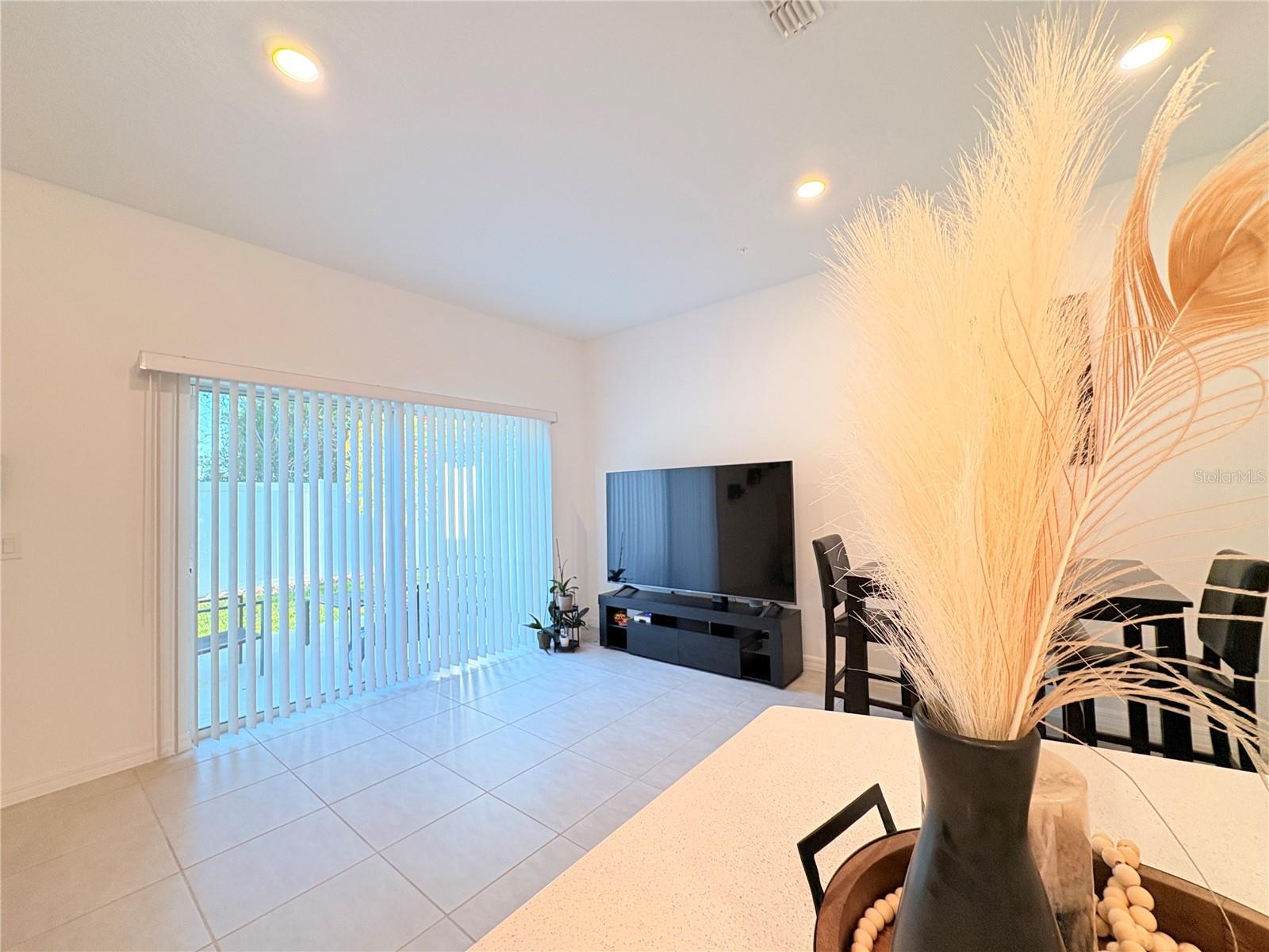 THE TOWNHOMES AT ANTHEM PARK - Residential Lease