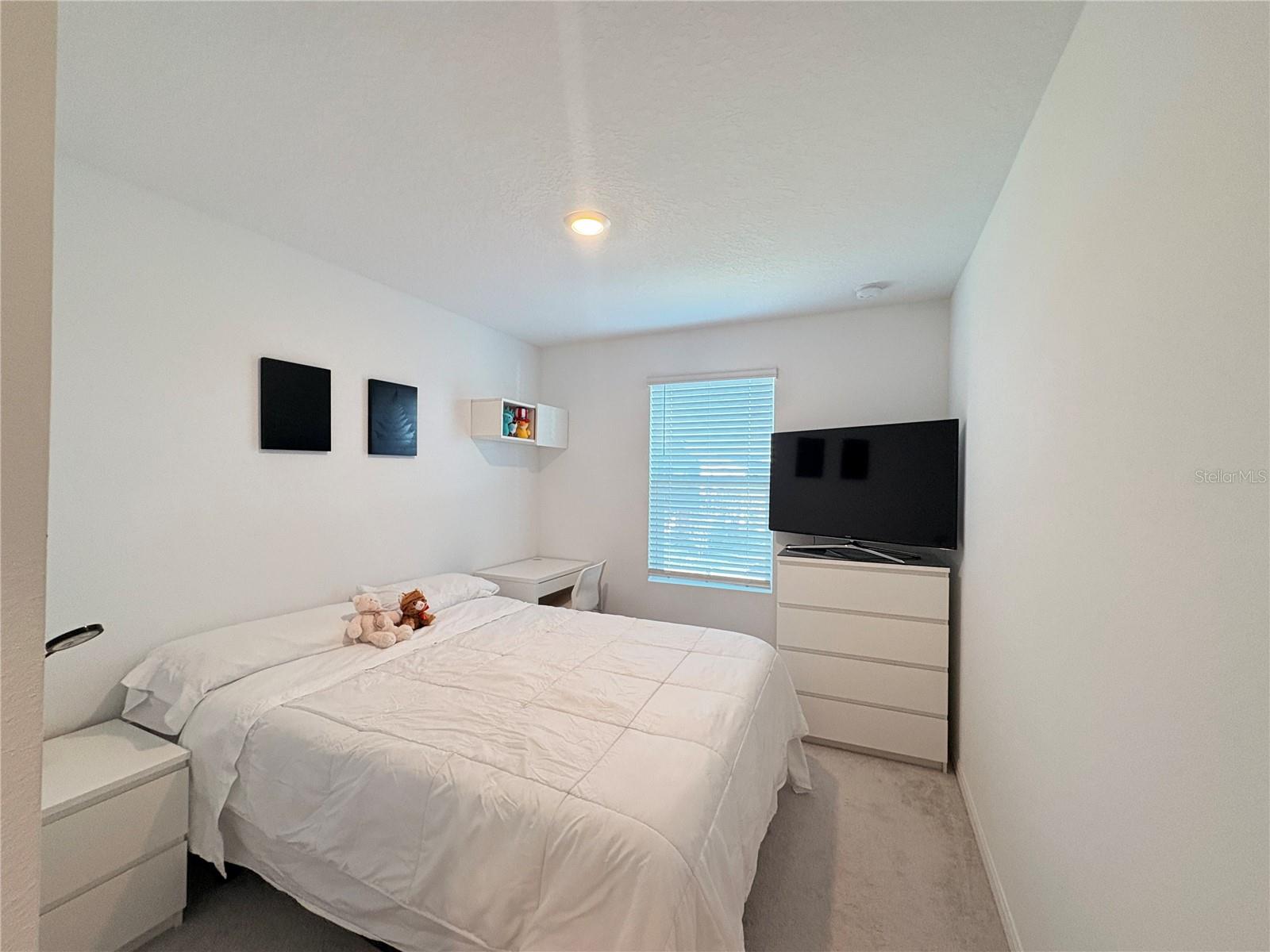 THE TOWNHOMES AT ANTHEM PARK - Residential Lease