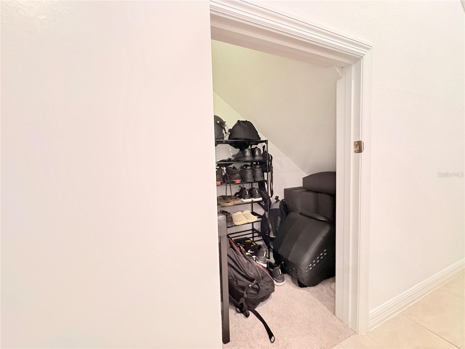 THE TOWNHOMES AT ANTHEM PARK - Residential Lease