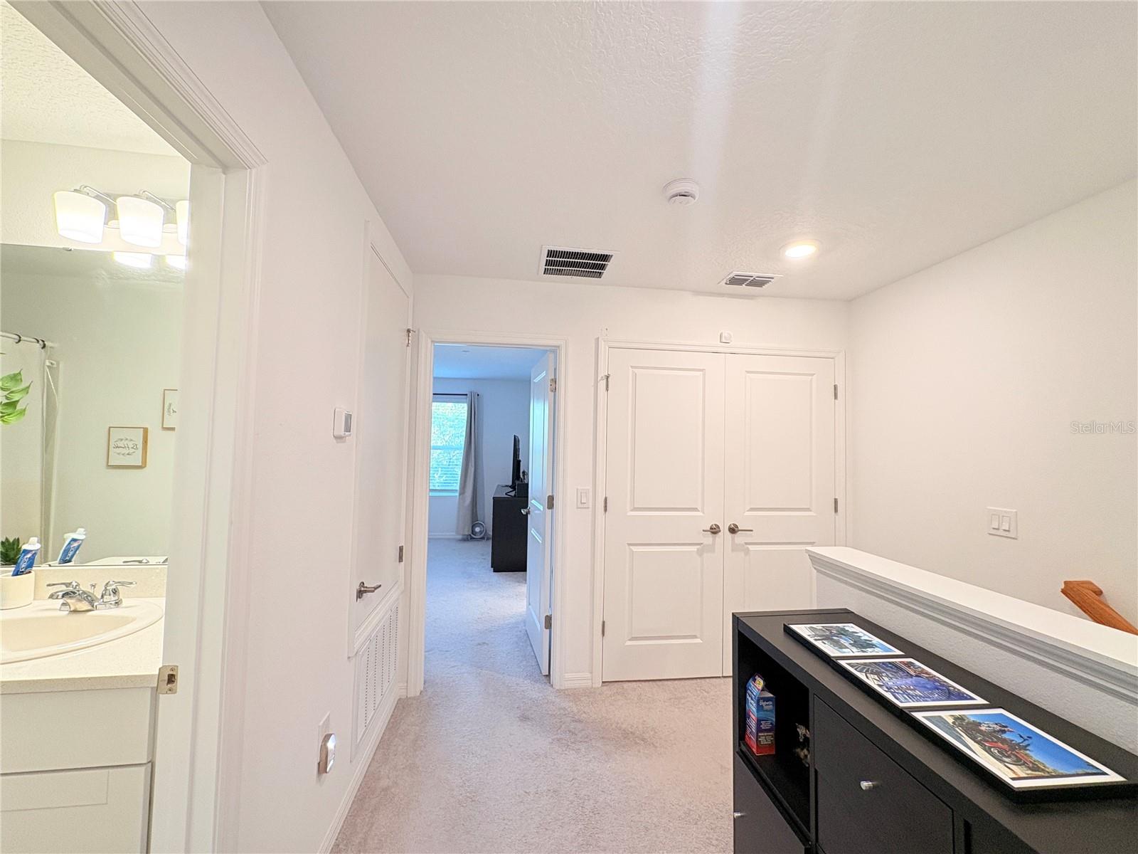 THE TOWNHOMES AT ANTHEM PARK - Residential Lease