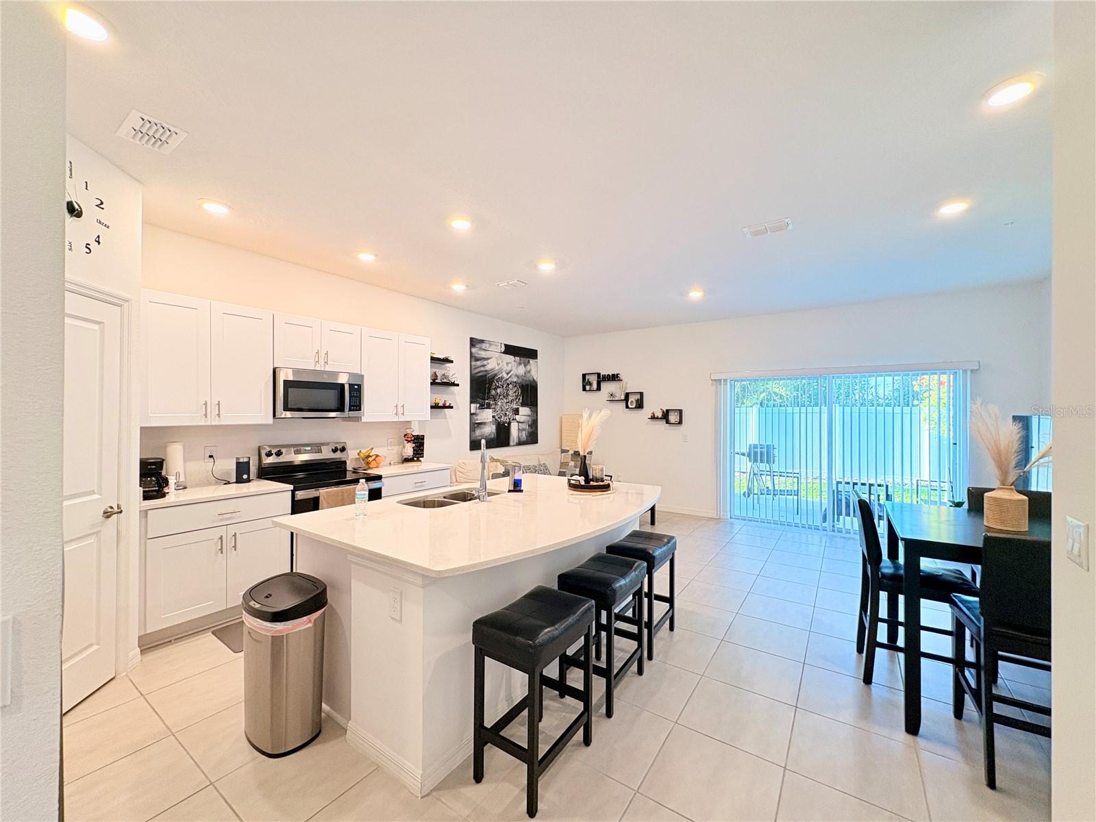 THE TOWNHOMES AT ANTHEM PARK - Residential Lease