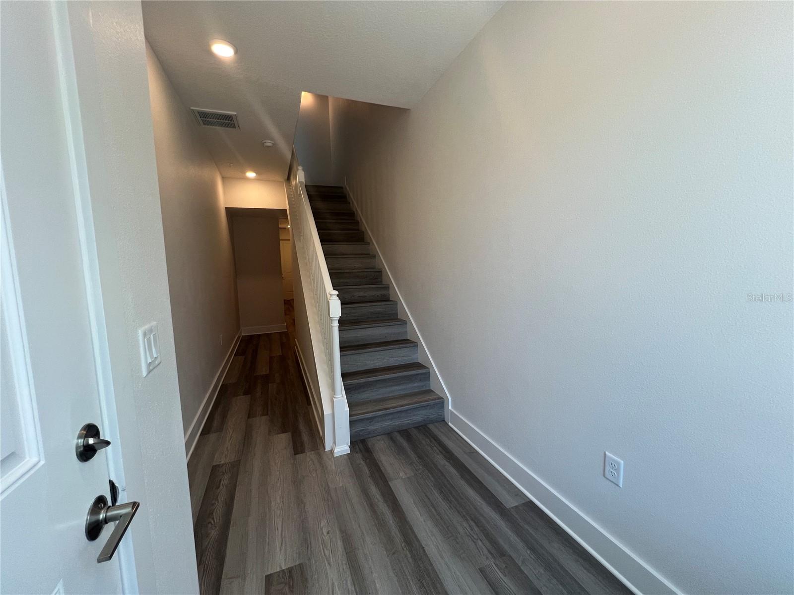 TOWNHOMES AT CITY PLACE - Residential Lease