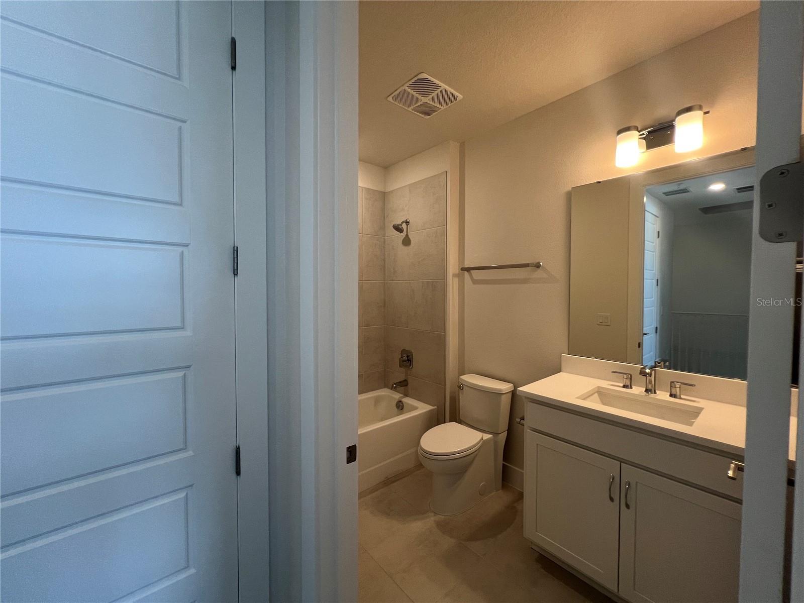 TOWNHOMES AT CITY PLACE - Residential Lease