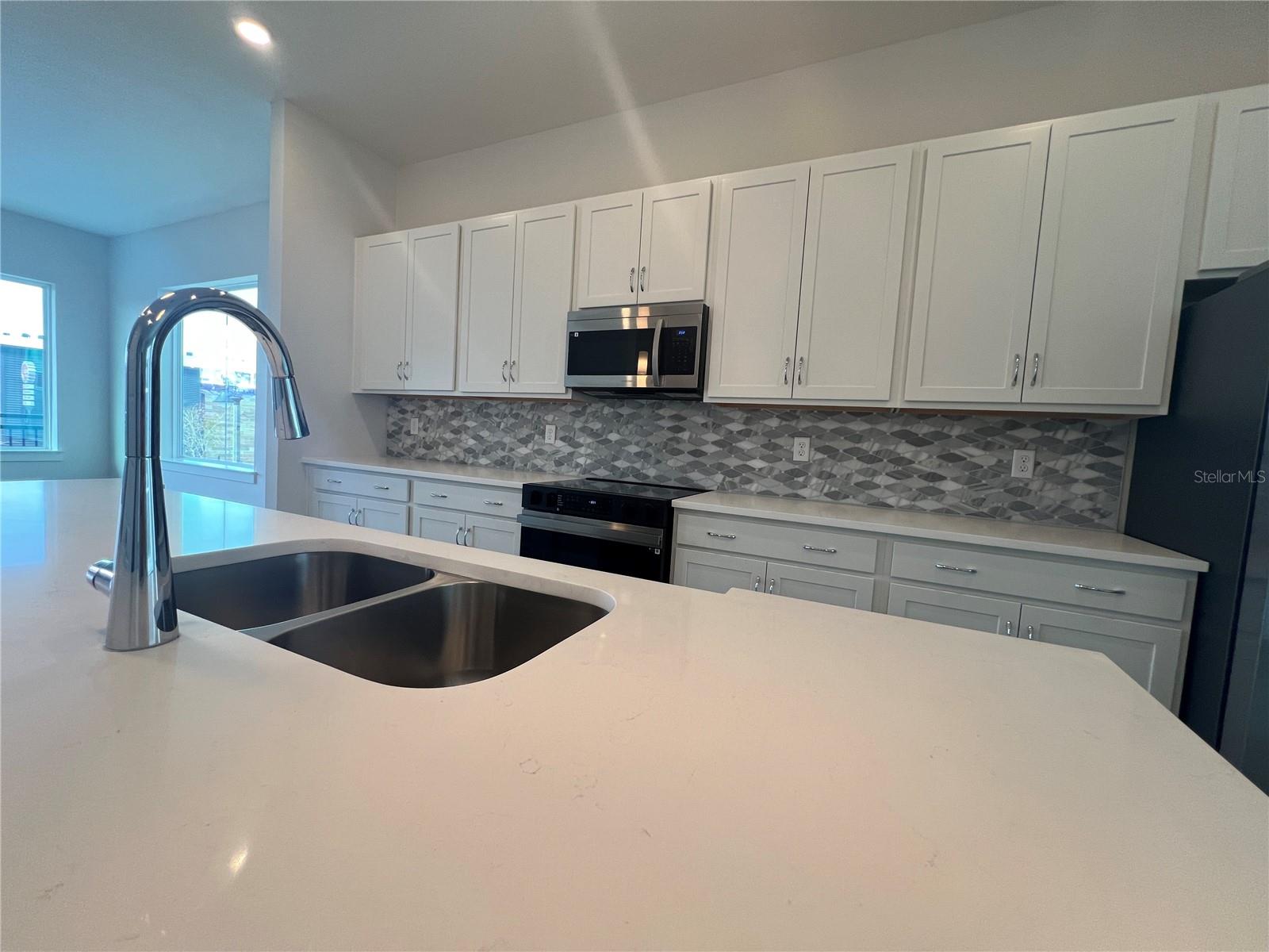 TOWNHOMES AT CITY PLACE - Residential Lease