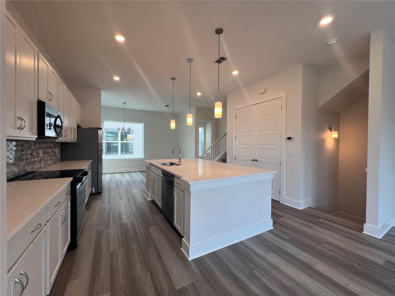 TOWNHOMES AT CITY PLACE - Residential Lease