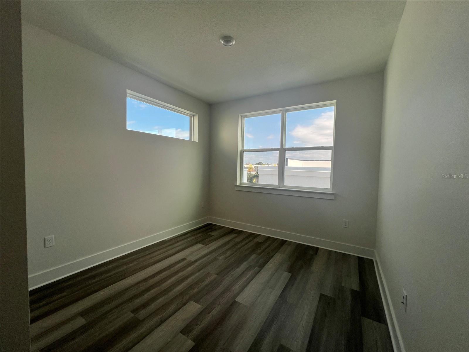 TOWNHOMES AT CITY PLACE - Residential Lease