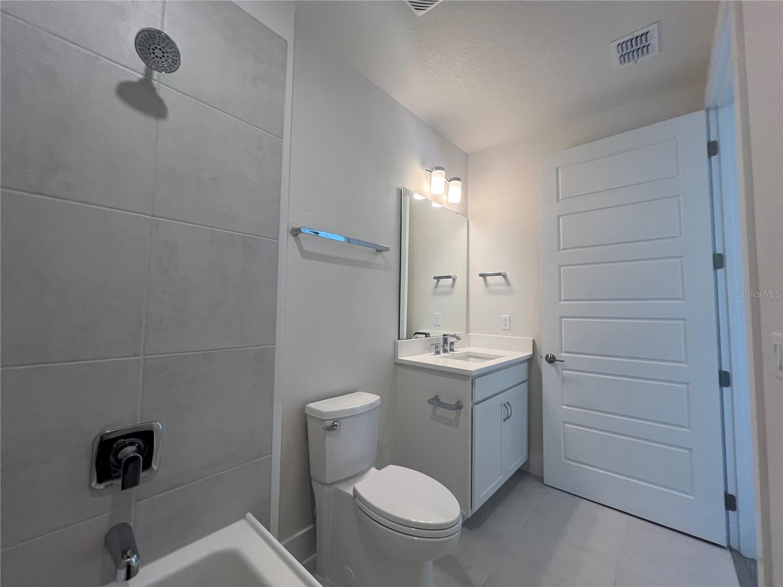 TOWNHOMES AT CITY PLACE - Residential Lease