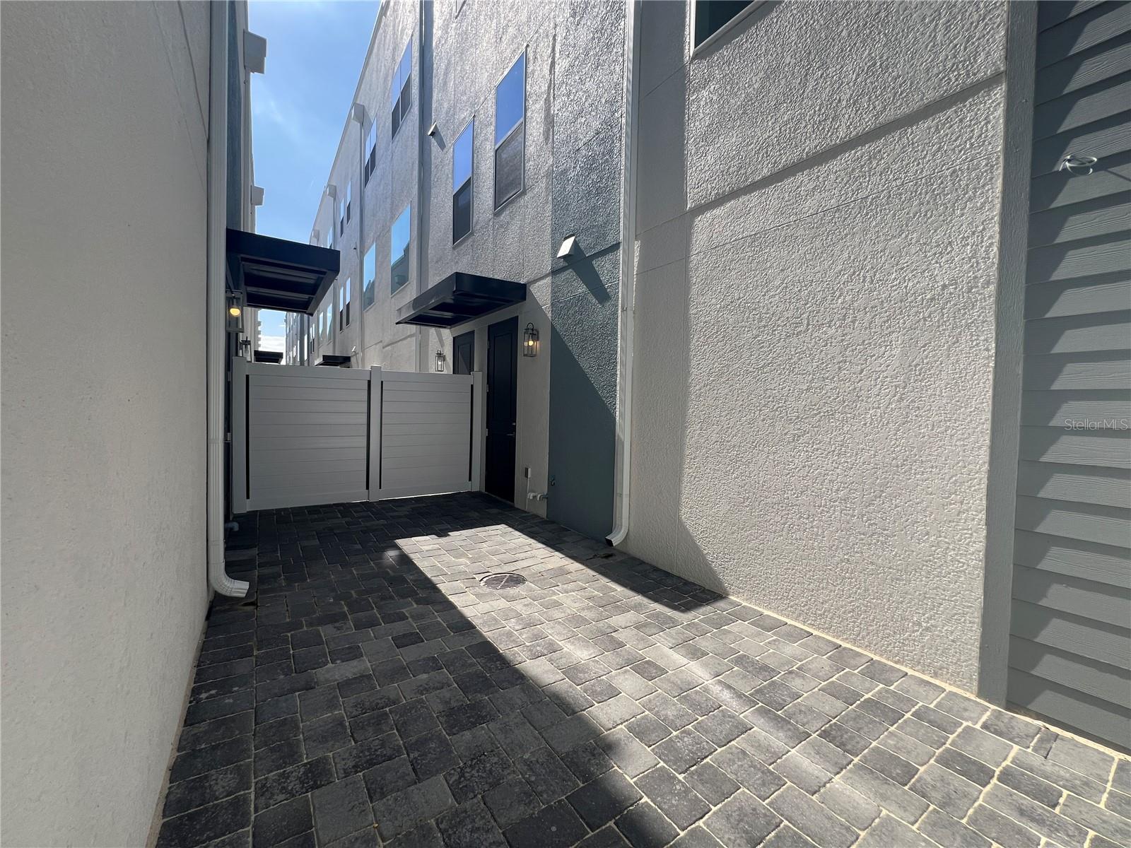 TOWNHOMES AT CITY PLACE - Residential Lease