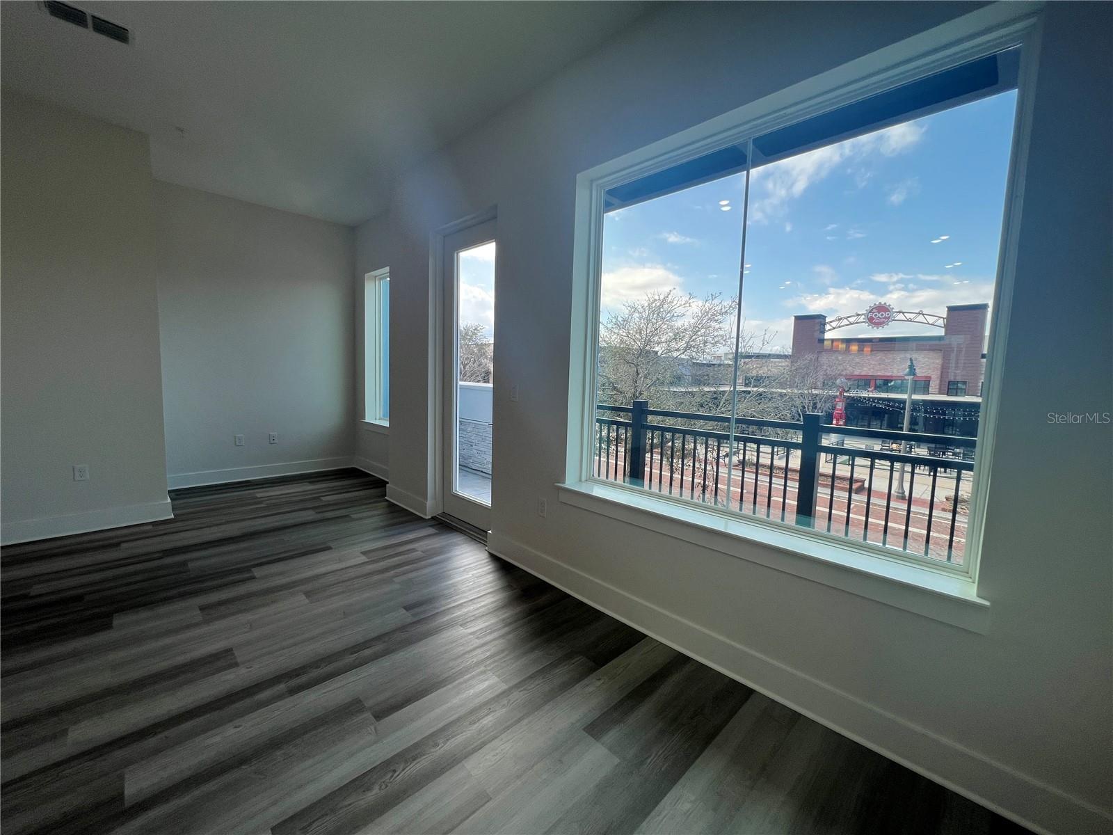 TOWNHOMES AT CITY PLACE - Residential Lease