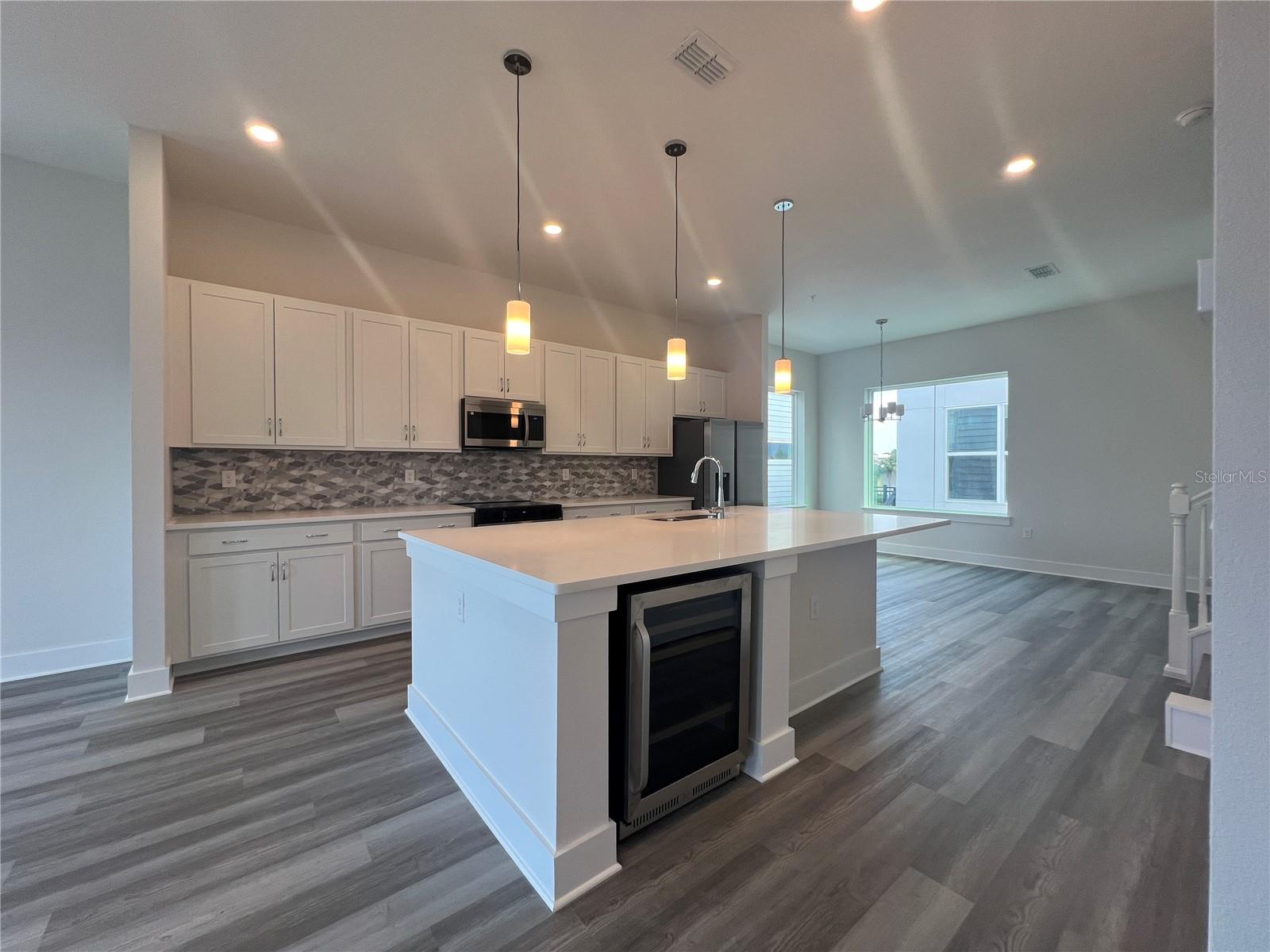 TOWNHOMES AT CITY PLACE - Residential Lease