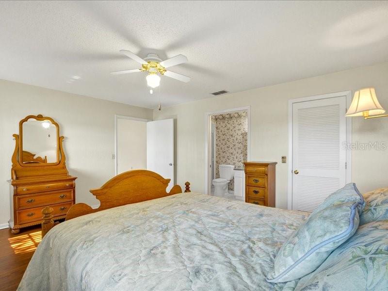 OAKVIEW - Residential